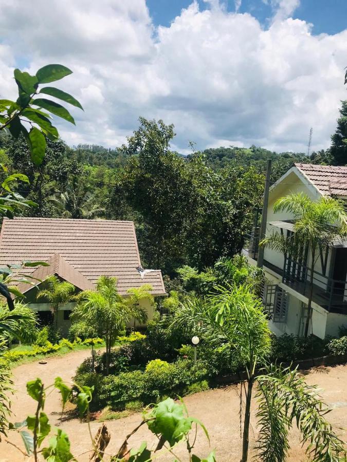 Letstay Vythiri Hill Palace 외부 사진