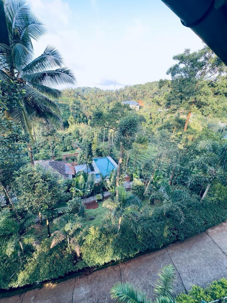 Letstay Vythiri Hill Palace 외부 사진